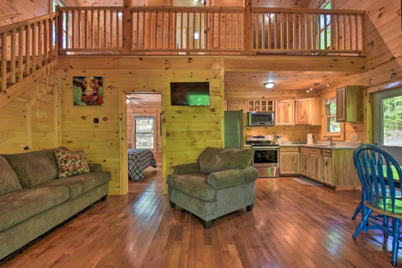 Murphy Cabin With Spacious Deck And Forest Views! Eksteriør billede